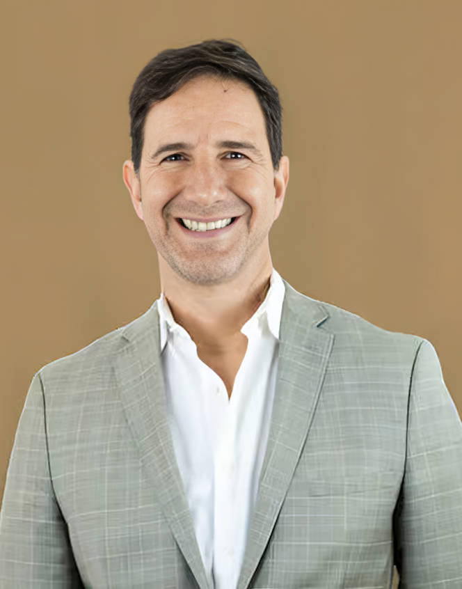 Domenic Romano R